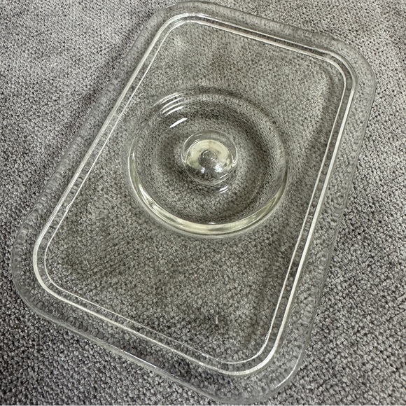 VINTAGE Jadeite Refrigerator Dish with Glass Lid - Picture 11 of 16